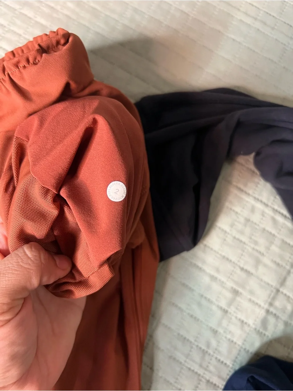 Lululemon joggers plus leggings size 2